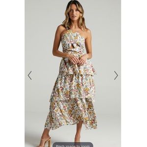 Showpo. Carl dress - new never worn size 8